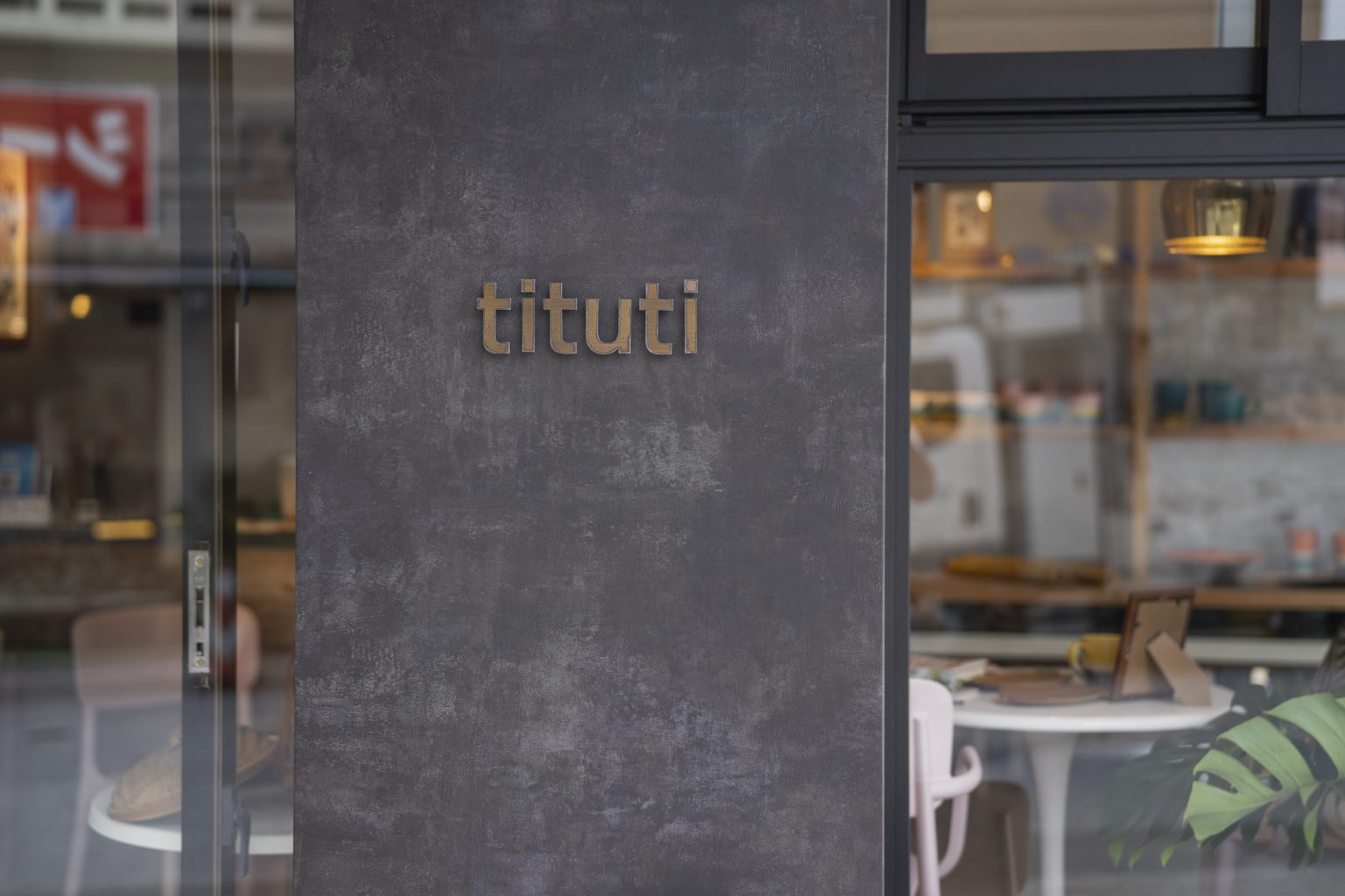 tituti front panel